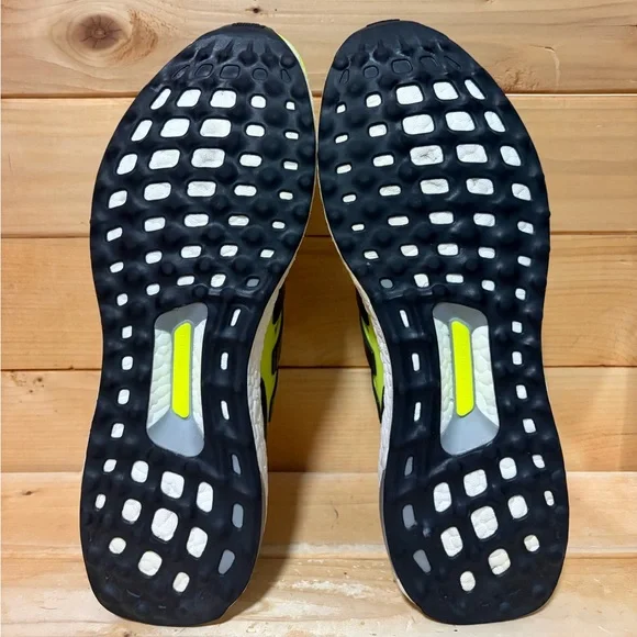 Original 2016 Adidas Ultra Boost 1.0  Solar Yellow - s77414 - Mens size 8.5 - Picture 4 of 7